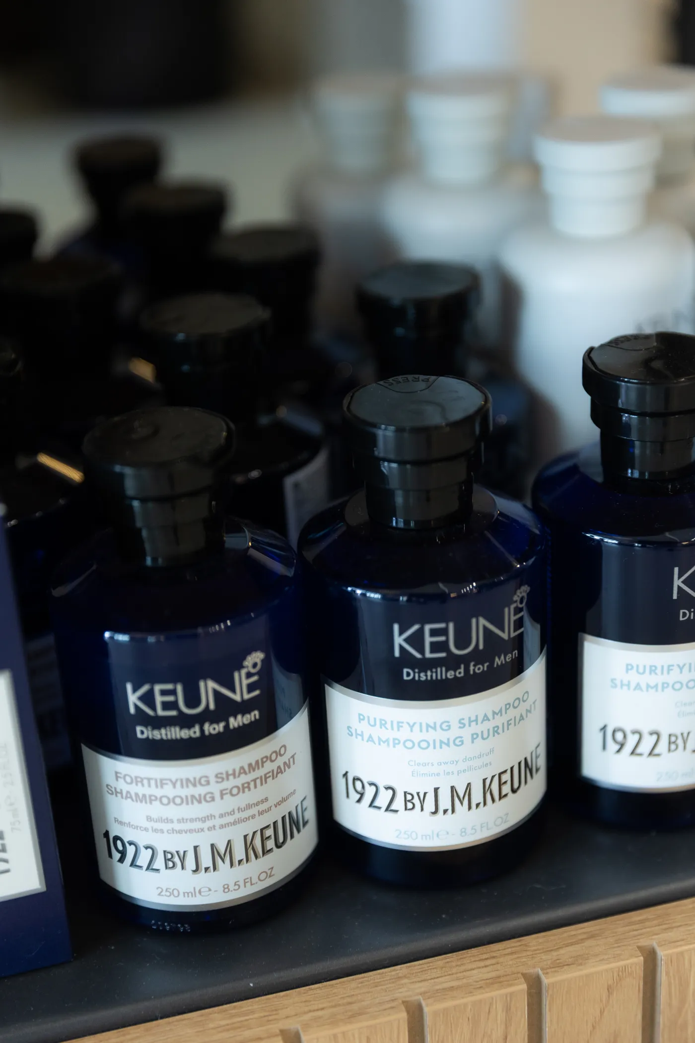 1922 by J.M. Keune — синие шампуни Distilled for Men