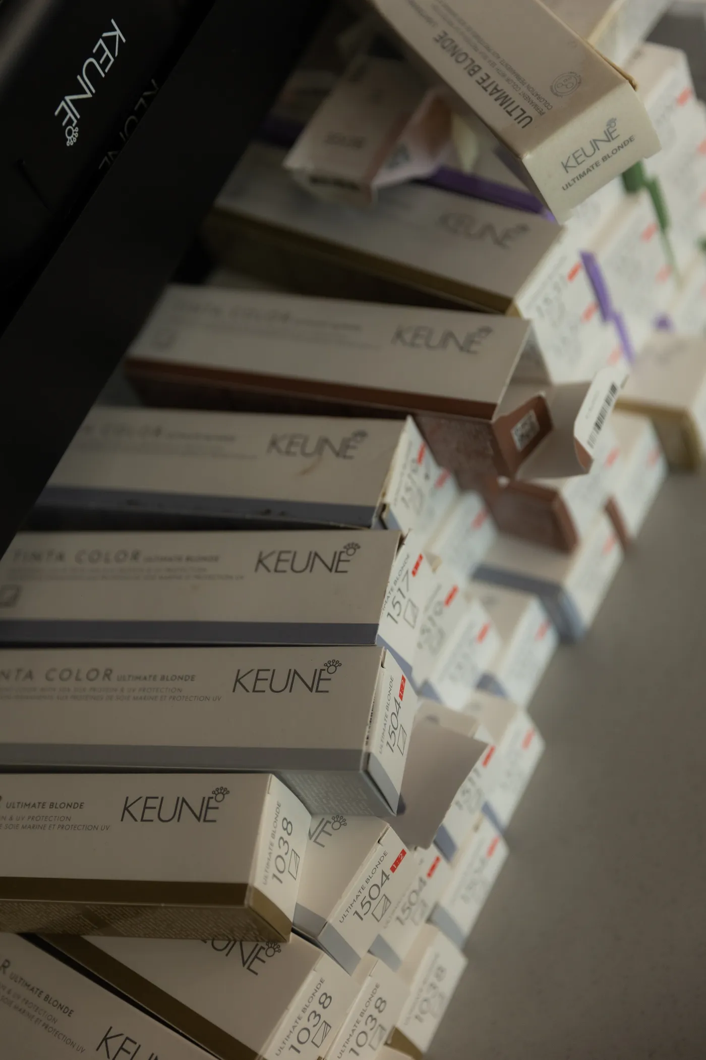Keune Ultimate Blonde — профессиональные осветляющие продукты